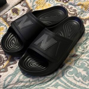 🔥BLACK NEW BALANCE COMFORTABLE ADJUSTABLE SLIDES